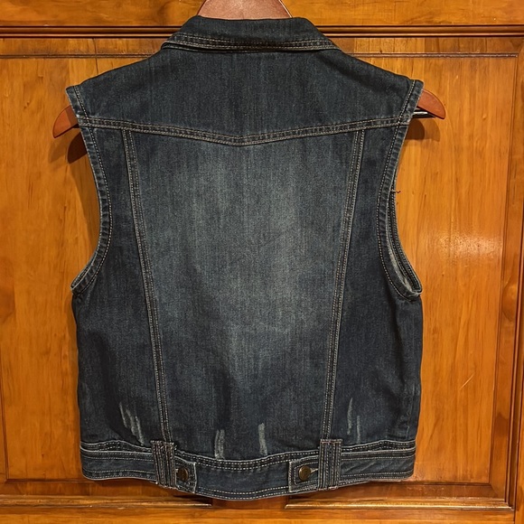 Puzzle Jean Wear Denim Vest- Size Small💙 - Picture 2 of 7